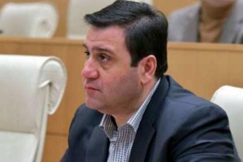 levan-koberiZe-fraqcia-damoukidebeli-deputatebi-sagangebo-mdgomareobis-vadis-gagrZelebas-mxars-upirobod-aRar-dauWers
