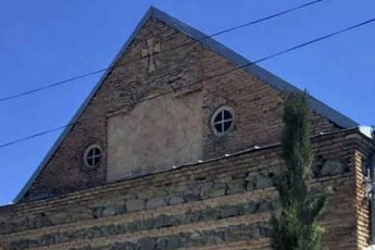 wyneTis-RvTismSoblis-miZinebis-taZris-winamZRvari-qali-romelsac-koronavirusi-daudasturda-7-aprils-taZarSi-aRsarebis-Casabareblad-iyo-mosuli---TviTizolaciaSi-Svidi-adamiani-varT