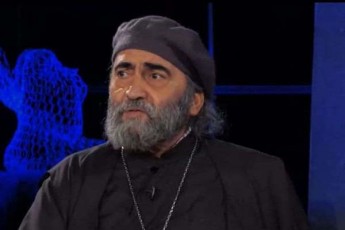 dekanozi-zaza-TevzaZe-morwmune-adamianebma-Tavi-unda-Seikavon-aRdgomis-Rames-taZarSi-misvlisgan