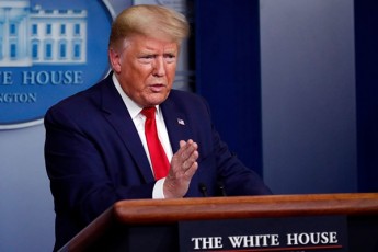 donald-trampi-vaSington-postis-Jurnalists-me-prezidenti-var-Tqven-ki-yalbi-media