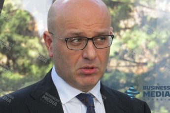 mTavroba-miliard-laramde-xarjebis-dazogvas-gegmavs