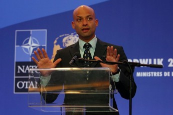 jeims-apaturai-nato-oTx-mkafio-nabijs-gadadgams-raTa-saqarTvelo-Savi-zRvis-usafrTxoebaSi-ufro-metad-CaerTos