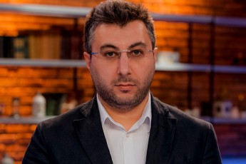 guram-nikolaSvili-biZina-ivaniSvili-xarjavs-qvelmoqmedebaze-propagandisa-da-afiSirebis-gareSe-xolo-misi-oponentebi-ar-iSureben-Zal-Rones-keTeba-ngrevad-monaTlon