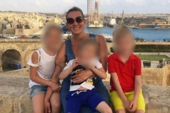 tragedia-Svidi-da-aTi-wlis-Zmebi-fanjridan-gadmoxtnen-da-adgilzeve-daiRupnen---SemTxveva-moskovSi