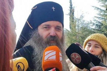 meufe-iakobi-sircxvilia-rom-iZaxian-xolme-70-wlis-adamiani-gareT-ar-gavides-ratom-ar-unda-gavides-saxlSi-unda-davxocoT-adamianebi