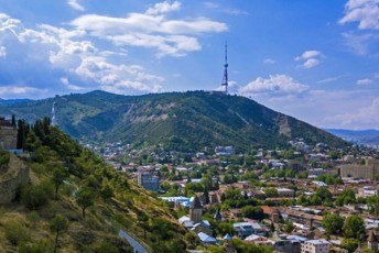 levan-nikoleiSvili-dedaqalaqs-unikaluri-da-ulamazesi-maradmwvane-tye-Seemateba---kidev-erTi-saqvelmoqmedo-proeqti-biZina-ivaniSvilisa-da-misi-ojaxisagan