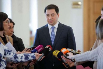 arCil-TalakvaZe-biZina-ivaniSvili-pandemiis-dros-msoflioSi-qvelmoqmedebis-saTaveSia