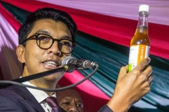 madagaskaris-prezidenti-samwuxarod-Cven-mier-Seqmnil-COVID-19-is-sawinaaRmdego-wamals-msoflio-ar-aRiarebs