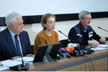 amiran-gamyreliZe-kaxeTi-saidanac-xaTuna-zaxaSvili-aris-mwvanea-Cemi-raWac-mwvanea-da-paata-imnaZis-guriac-mwvanea-mgoni-mikerZoebas-dagvabraleben