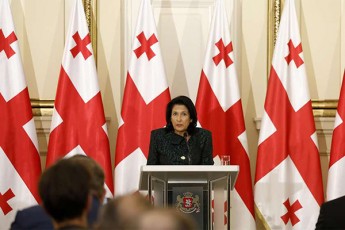 prezidenti-ar-viwyaleb-politpatimrebs-radgan-saqarTveloSi-politpatimrebi-ar-arseboben