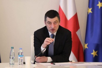 giorgi-gaxaria-saqarTvelos-mTavroba-mzad-aris-uaxloes-dReebSi-mivides-parlamentSi-da-yvela-aqtualur-kiTxvas-gasces-pasuxi