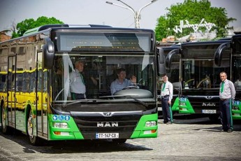 municipaluri-transporti-isev-ar-imuSavebs
