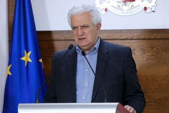 amiran-gamyreliZe-jer-dasadasturebelia-namdvilad-iyo-Tu-ara-aseTi-gancxadeba-radgan-piradad-vicnob-arsen-torosians-cota-mikvirs-meucxova-misgan-am-tipis-aradiplomatiuri-gancxadeba