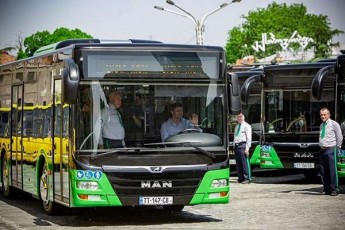 saqarTveloSi-yvela-saxis-municipaluri-transportis-muSaoba-ganaxlda