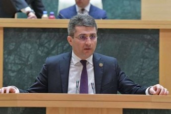 mamuka-mdinaraZe-opozicias-gavige-rom-warsuli-xarT-magram-dRes-rasac-akeTebT-arakompetenturobis-CaTvliT-es-aris-calke-mavnebloba