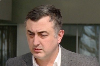 sergo-ratiani-Tu-xelisuflebas-Tavi-ar-aqvs-rom-Sesabamisi-Tanxebi-moiZion-fuls-mainc-nu-amoiReben-adamianebis-jibeebidan