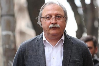 grigol-vaSaZe-zalkalianis-adgilze-me-mixeil-saakaSvilis-gancxadebebis-kritikas-da-ukrainis-elCis-dabarebas-ki-ara-saswrafod-daviwyebdi-savarZlis-gadarCenas