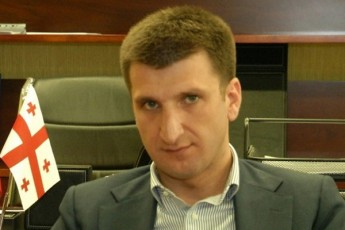irakli-wulaia--Ria-wyarodan-Tavisuflad-mosapovebeli-mniSvnelovani-faqtebi-formulas-Jurnalistma-damala-xolo-ramdenime-maTgani-Segnebulad-daamaxinja