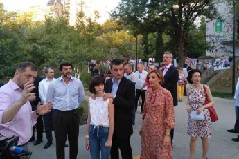 giorgi-gaxaria-mziuris-parkis-reabilitaciis-dasrulebiT-dasrulda-didi-samuSao-da-am-gaweuli-SromisTvis-minda-madloba-gadavuxado-infrastruqturis-ministr-maia-cqitiSvils