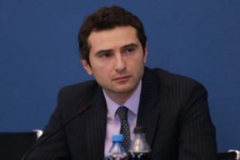 kaxa-kuWava-kongresmenebis-angariSTan-dakavSirebiT-spekulacias-wertili-daesva