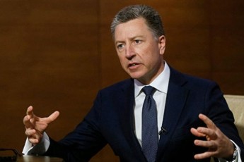 kurt-volkeri-mxolod-is-rom-gamodis-angariSi-romelsac-kongresmenebi-Tu-senatorebi-awers-xels-ar-niSnavs-rom-isini-yovel-sityvas-adastureben
