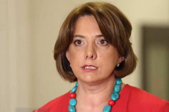 salome-samadaSvili-saqarTvelos-oligarqiuli-mmarTvelobisgan-roca-gavaTavisuflebT-politikur-devnilebs-pirvel-rigSi-mixeil-saakaSvils-sakuTar-qveyanaSi-dabrunebis-SesaZlebloba-miecema