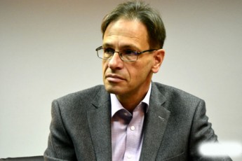 hubert-qnirSi-batoni-rurua-ar-aris-naxsenebi-8-martis-SeTanxmebaSi-es-aris-mkafio-da-yvelas-SeuZlia-amis-wakiTxva-gakvirvebuli-var-rom-es-partiebs-Soris-ganxilvis-sakiTxia