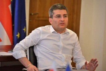 rva-welia-yvela-problemis-namdvilis-Tu-mogonilis-mizezad-biZina-ivaniSvils-asaxeleben-da-zog-SemTxvevaSi-braldebebis-nawils-misi-ojaxis-wevrebze-aanawileben