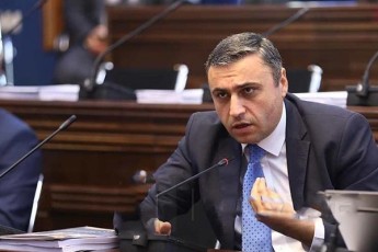daviT-maTikaSvili-bera-saamayo-mamis-saamayo-Svilia-da-ai-amas-ver-itanen-eSmakiseuli-politikanebi-da-politikurad-meZavi-Jurnalistebi