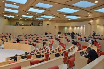 elCebi-vwuxvarT-rom-8-martis-SeTanxmebis-SesrulebasTan-dakavSirebuli-gansxvavebuli-damokidebulebis-gamo-zogierTma-partiam-kenWisyraSi-monawileoba-ar-miiRo