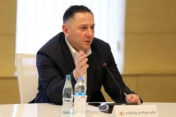 vaxtang-gomelauri-ruseTis-moqalaqeebi-saqarTveloSi-legalurad-arian-da-maT-qveynidan-iZulebiT-ver-gavuSvebT
