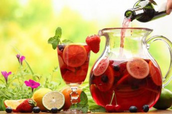 sangria---dabalalkoholuri-gamagrilebeli-sasmeli