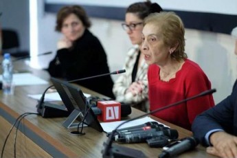 xaTuna-zaxaSvili-mivmarTav-maT-visac-koronavirusis-arsebobis-ar-sjera-nu-ayvebiT-araswor-propagandas-kovidi-msoflio-safrTxea