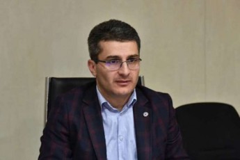 mamuka-mdinaraZe-mixeil-saakaSvili-mis-mier-nakeTebi-rusuli-saqmis-Camorecxvas-cdilobs