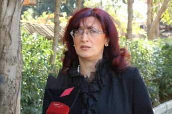ia-metreveli-guliko-gamcemliZe-jambul-gamcemliZe-manana-vazagaSvili-Tamaz-molaSvili-lia-krialaSvili-da-gogi-enuqiZe-sazogadoebisadmi-mimarTvas-avrceleben
