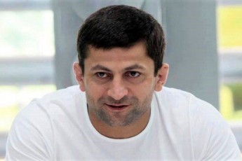 axmetaSi-olimpiuri-Cempioni-zurab-zviadauri-daWres