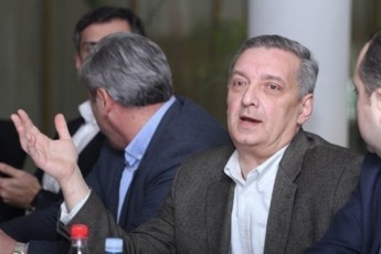 gia-volski-biZina-ivaniSvili-rom-dajda-sia-dawera-da-mogvca-es-ar-arsebobs-iyo-erT-or-regionze-kamaTi-magram-politsabWos-wevrebis-mosazreba-gaiTvaliswina