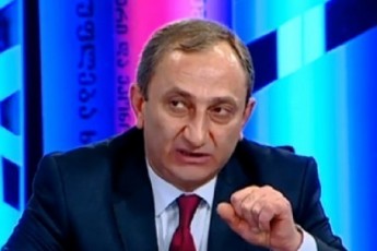 axla-am-koleqtiuri-mediaSizofreniisa-da-gvaramias-msgavsi-Jurnalistebad-wodebuli-sociopaTebisgan-sazogadoebis-dacvaa-saWiro