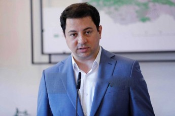 arCil-TalakvaZe-xalxi-romelic-gulze-mjiRs-icemda-rom-nebismier-olqSi-qarTul-ocnebas-daamarcxebda-rigrigobiT-uars-ambobs-maJoritarebis-dasaxelebaze