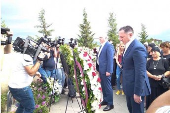 vaxtang-gomelaurma-da-grigol-liluaSvilma-Sindisis-gmirebis-memoriali-gvirgvinebiT-Seamkes