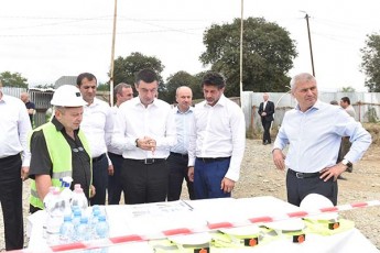 lagodexSi-sofel-kabalSi-axali-sajaro-skola-Sendeba-samuSaoebs-qarTuli-ocnebis-liderebi-adgilze-gaecnen