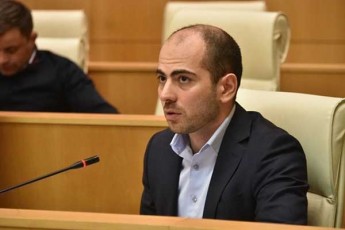 giorgi-kandelaki-xelisuflebas-eSinia-rom-ucxoeTidan-dabrunebuli-saqarTvelos-moqalaqeebi-arCevnebze-qarTuli-ocnebis-winaaRmdeg-miscemen-xmas