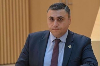 daviT-maTikaSvili-biZina-ivaniSvili-yovelTvis-gaurboda-ovaciebs-da-aplodismentebs-mis-mier-gakeTebuli-zRva-sikeTis-mimarT