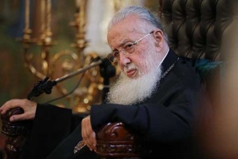 patriarqi-samZimris-werils-aqveynebs--ras-wers-ilia-II-gardacvlilTa-ojaxebs