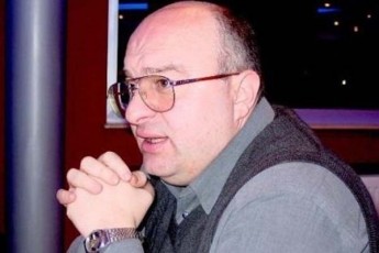 daviT-gabelia-mowinaaRmdegeebi-nebiT-Tu-uneblied-megobrebad--arc-realur-sivrceSi-minda-da-arc-virtualurSi