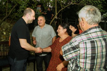 irakli-Ciqovani-ra-RirsebiTac-Seval-im-RirsebiT-gamoval-parlamentidan-da-vadis-amowurvis-Semdeg-TqvenTan-Sexvdris-ar-Semrcxveba