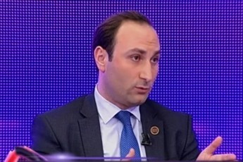 anri-oxanaSvili-patriotTa-aliansTan-aranair-TanamSromlobas-ar-ganvixilavT-es-aris-CvenTvis-wiTeli-xazi