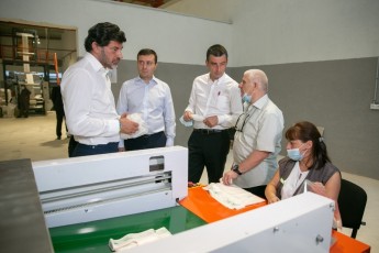 qarTuli-ocnebis-liderebma-gorSi-bio-degradirebadi-parkebis-sawarmo-daaTvalieres