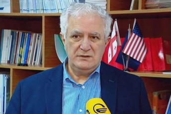 amiran-gamyreliZe-wels-iqneba-gripisa-da-koronavirusis-Tanaarsebobis-pirveli-sezoni-da-msoflio-amas-Zalian-yuradRebiT-ekideba