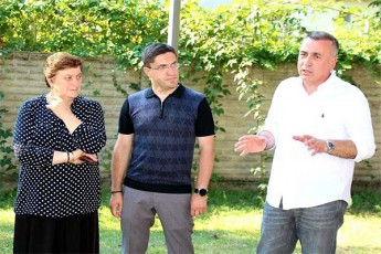 maJoritari-deputatobis-kandidati-goCa-enuqiZe-qalaq-onSi-Sps-onis-servis-jgufis-TanamSromlebs-Sexvda